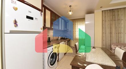 Трикімнатна квартира в центрі Аланії