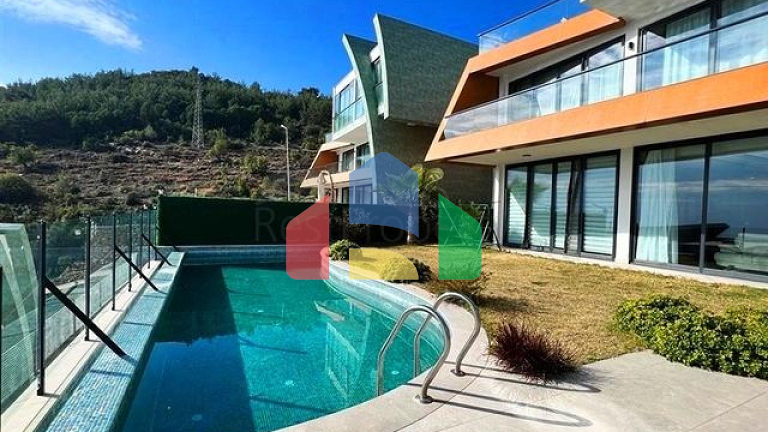 Вилла планировки 5+1 с шикарным видом на Аланию