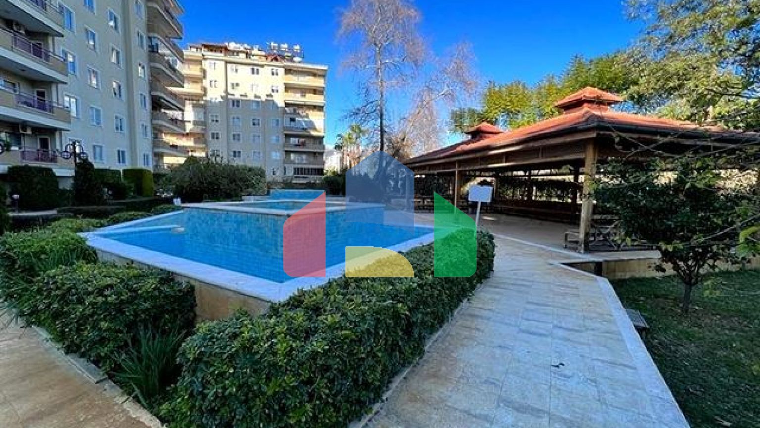 Квартира 3+1 с отдельной кухней в центре Алании