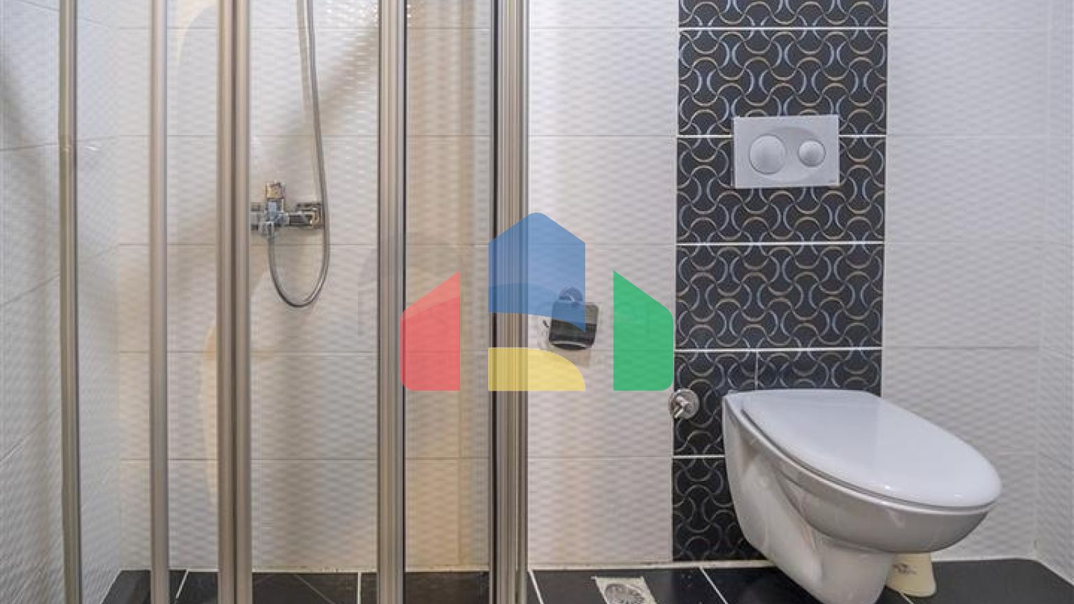 Большой пентхаус планировкой 4+1