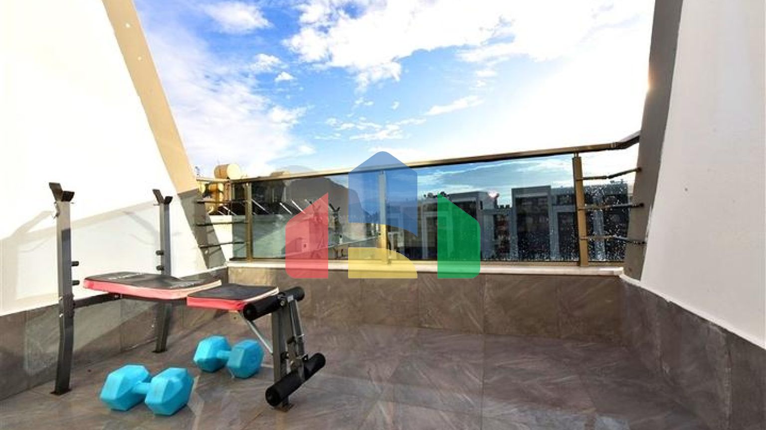 Просторная квартира в районе пляжа Клеопатра