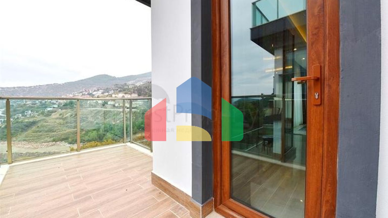 Розкішна вілла під громадянство плануванням 5 + 1 в Аланії