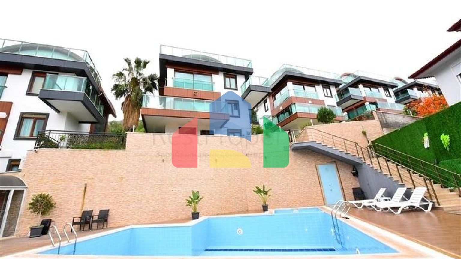 Розкішна вілла під громадянство плануванням 5 + 1 в Аланії