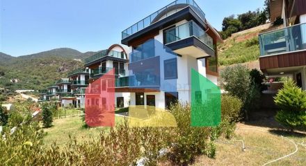 Розкішна вілла під громадянство плануванням 5 + 1 в Аланії