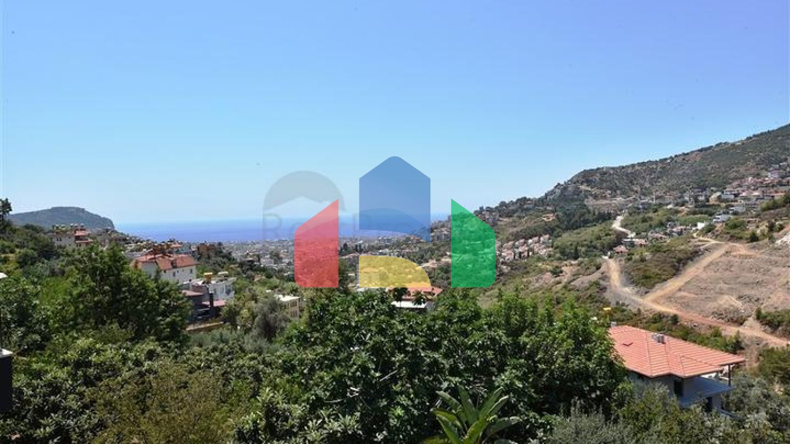 Розкішна вілла під громадянство плануванням 5 + 1 в Аланії