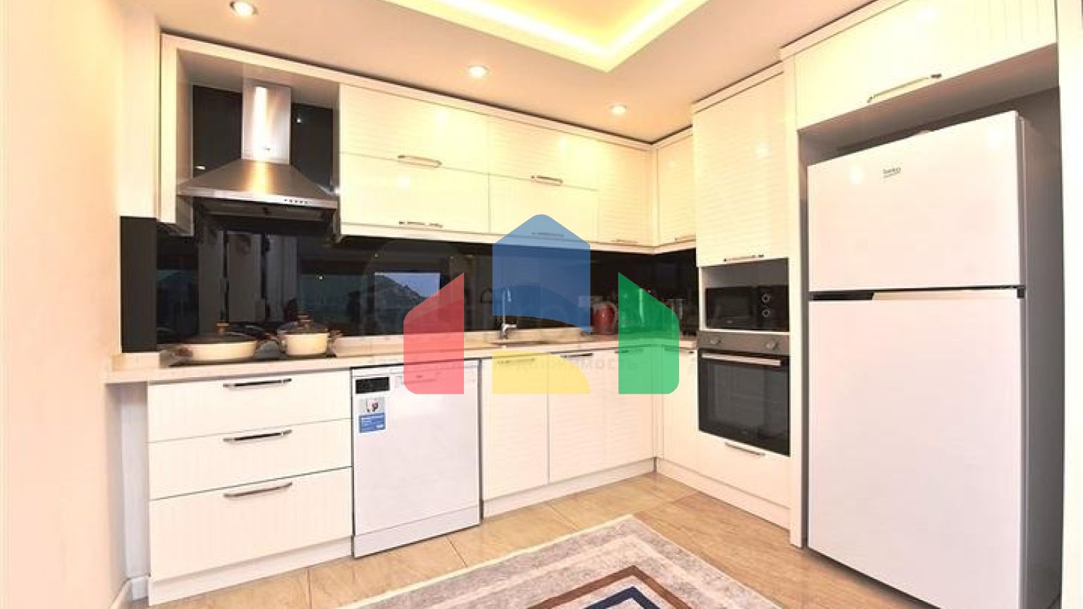 Розкішна вілла під громадянство плануванням 5 + 1 в Аланії