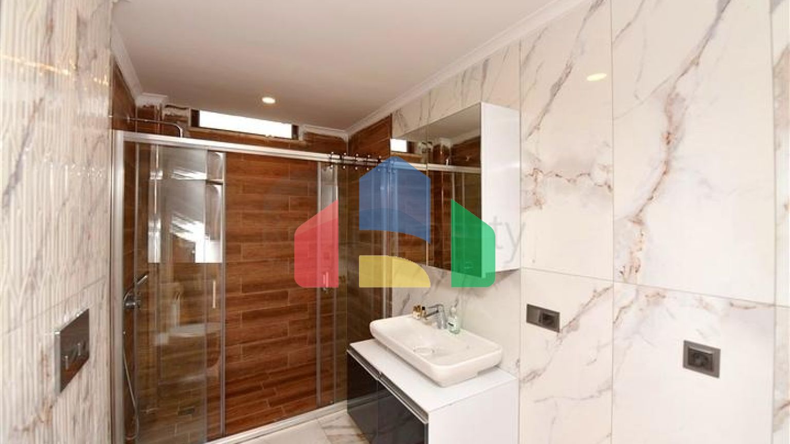 Розкішна вілла під громадянство плануванням 5 + 1 в Аланії