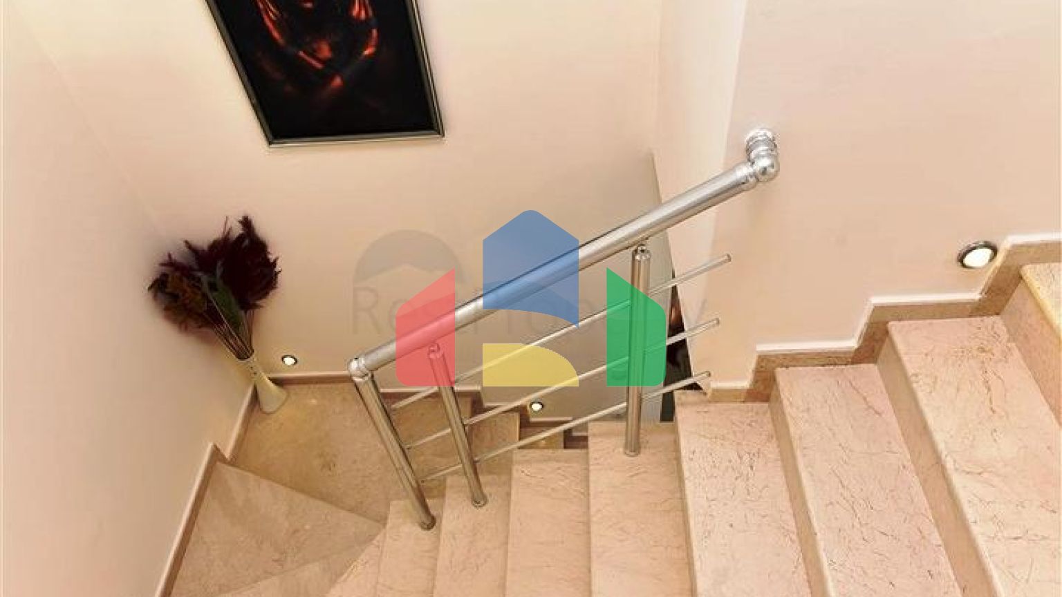 Пентхаус планировкой 2+1 на Клеопатре