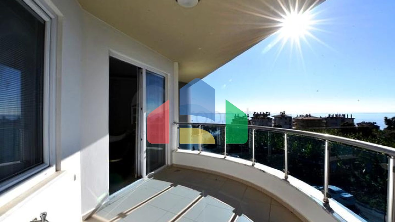 Пентхаус планировкой 2+1 на Клеопатре