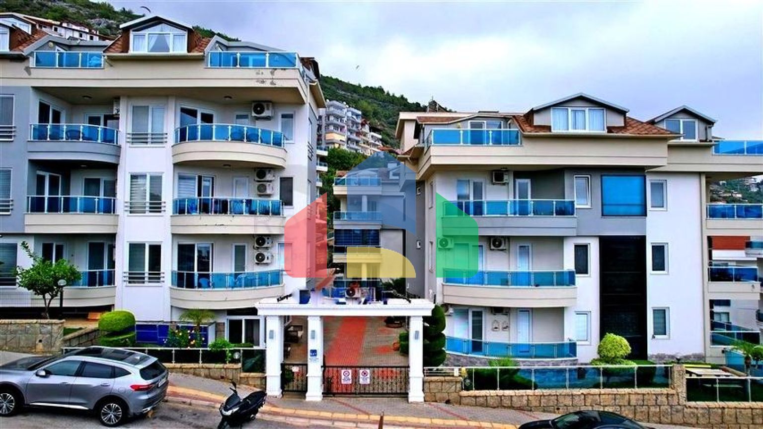 Пентхаус планировкой 2+1 на Клеопатре