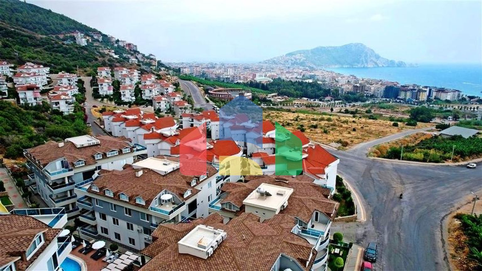 Пентхаус планировкой 2+1 на Клеопатре