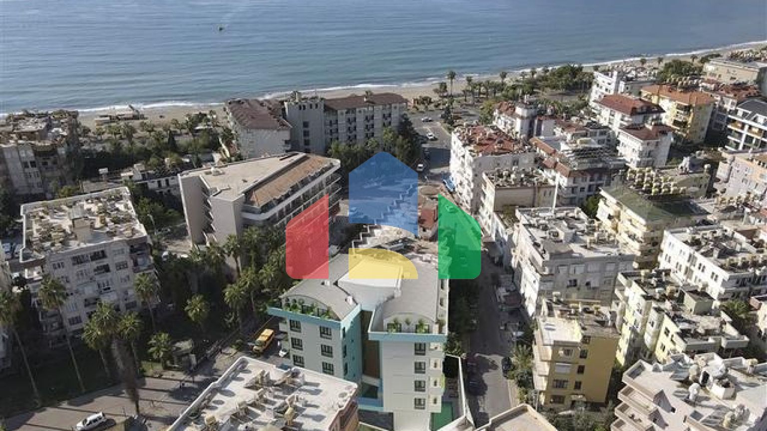 Инвестиционный проект в центре Алании в 200 м от моря