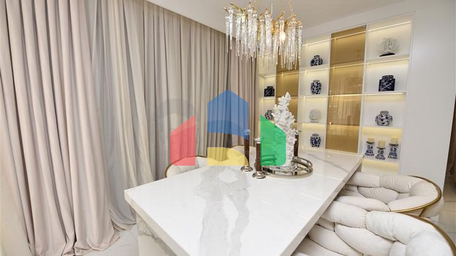 Розкішна квартира 4 + 1 в престижному комплексі Аланії