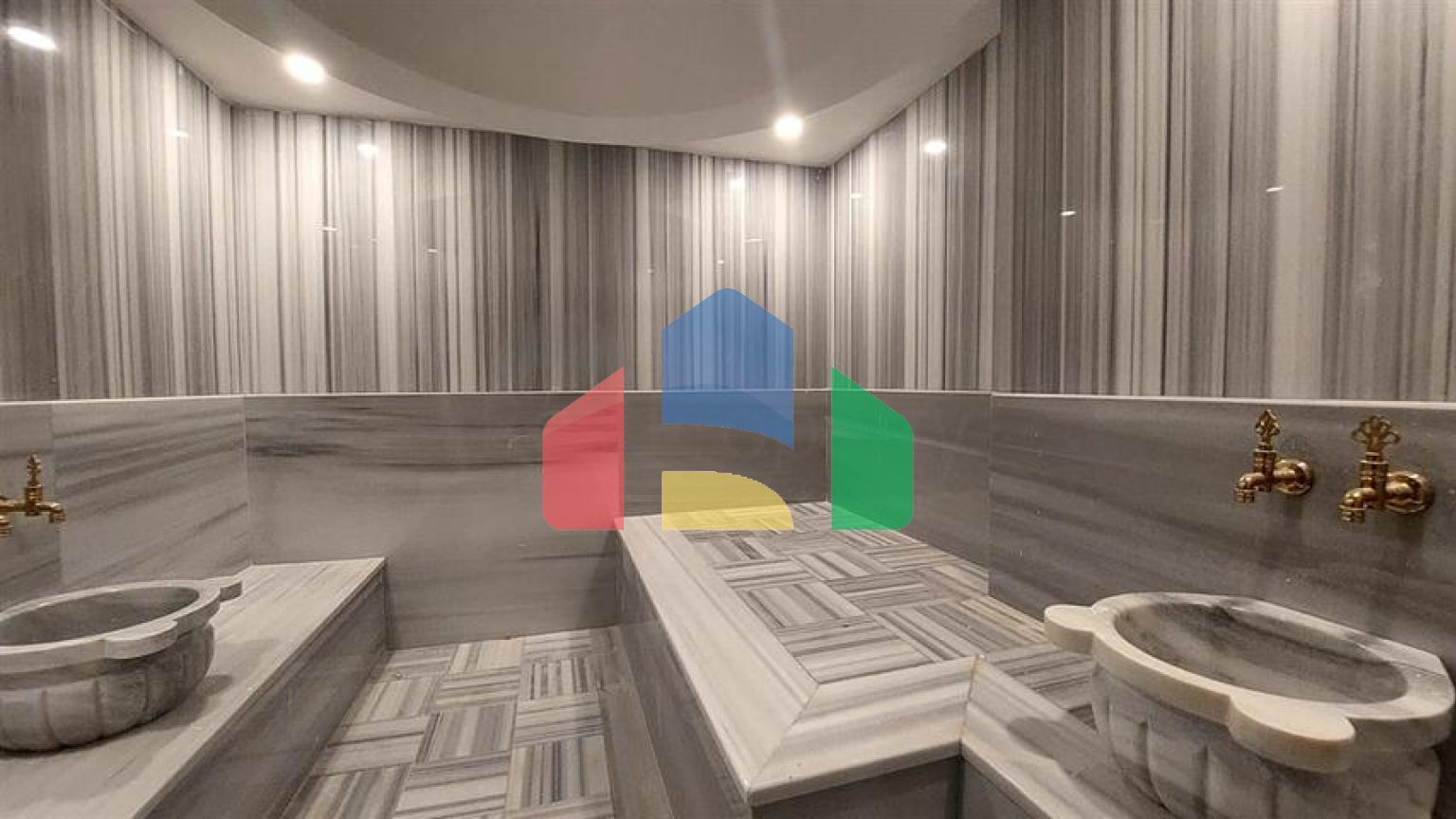 Шикарний пентхаус плануванням 2 + 1 на Клеопатрі