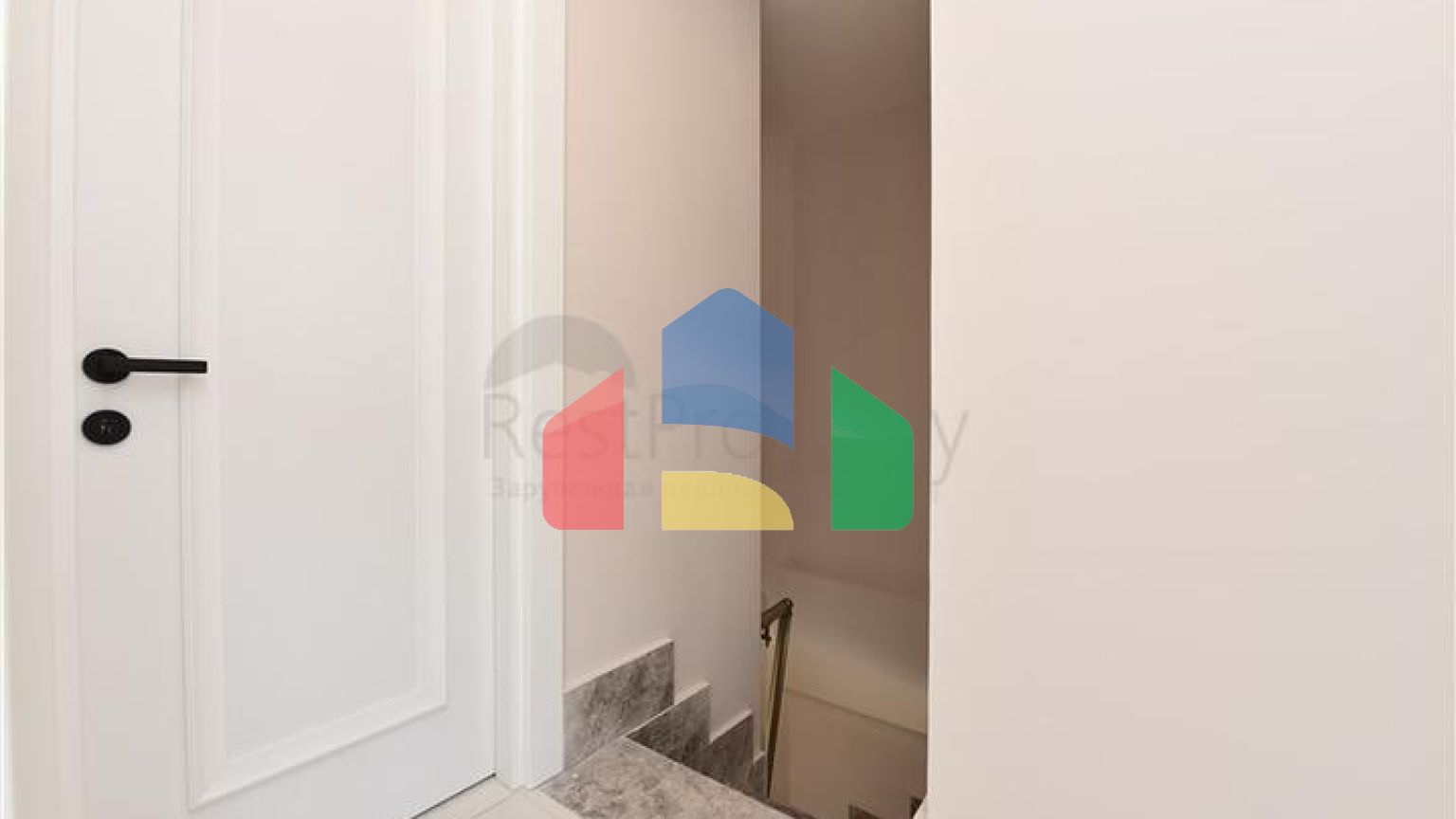 Шикарний пентхаус плануванням 2 + 1 на Клеопатрі