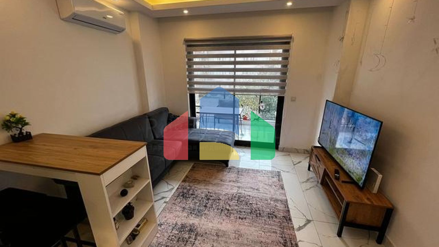 Затишна квартира 1 + 1 в центрі Аланії