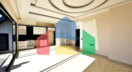 Пентхаус 2 + 1 з видом на море на Клеопатрі