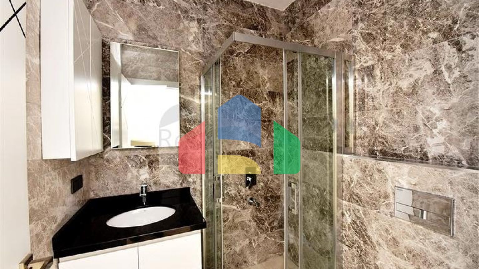 Пентхаус 2 + 1 з видом на море на Клеопатрі