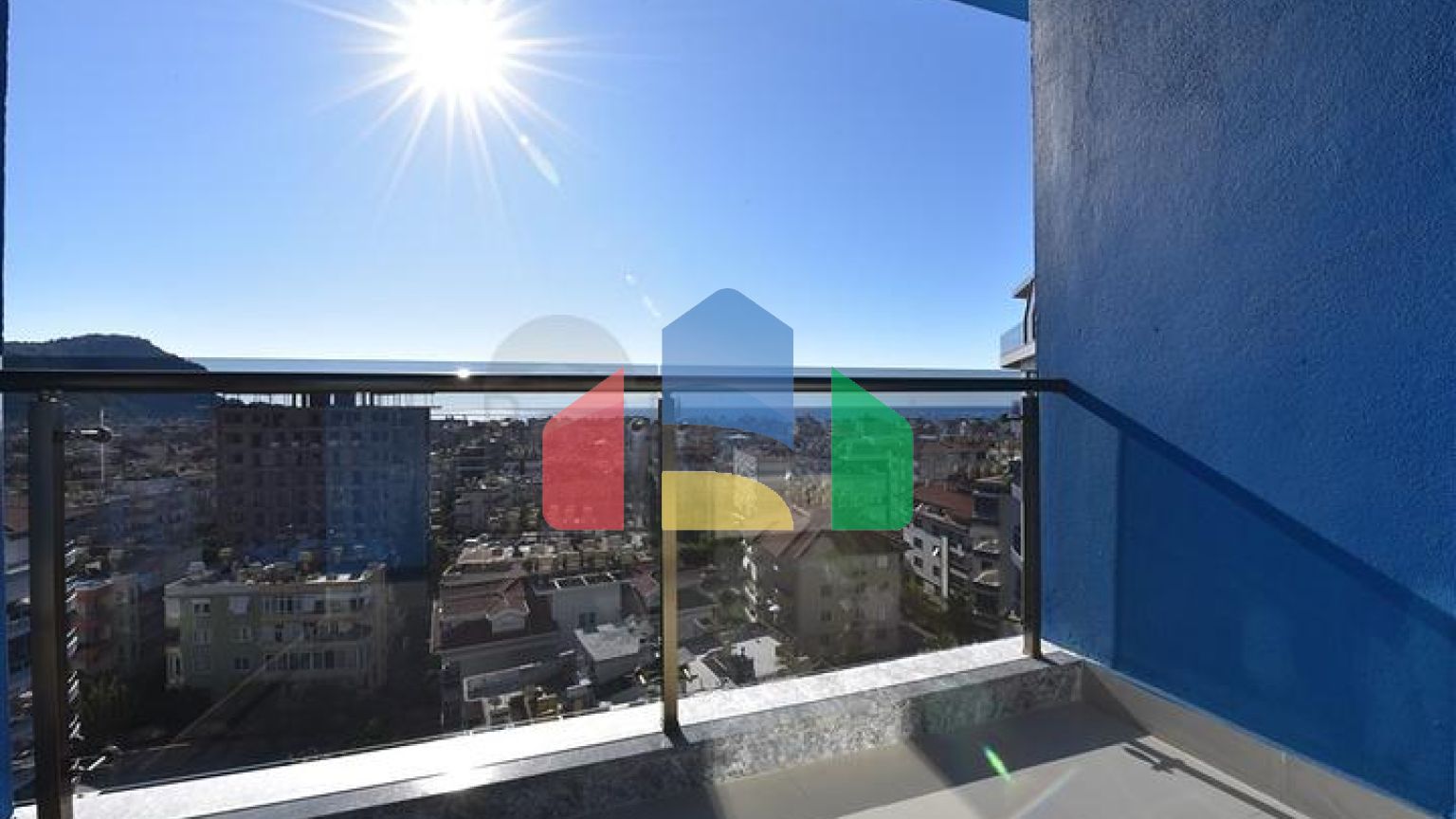 Пентхаус 2 + 1 з видом на море на Клеопатрі