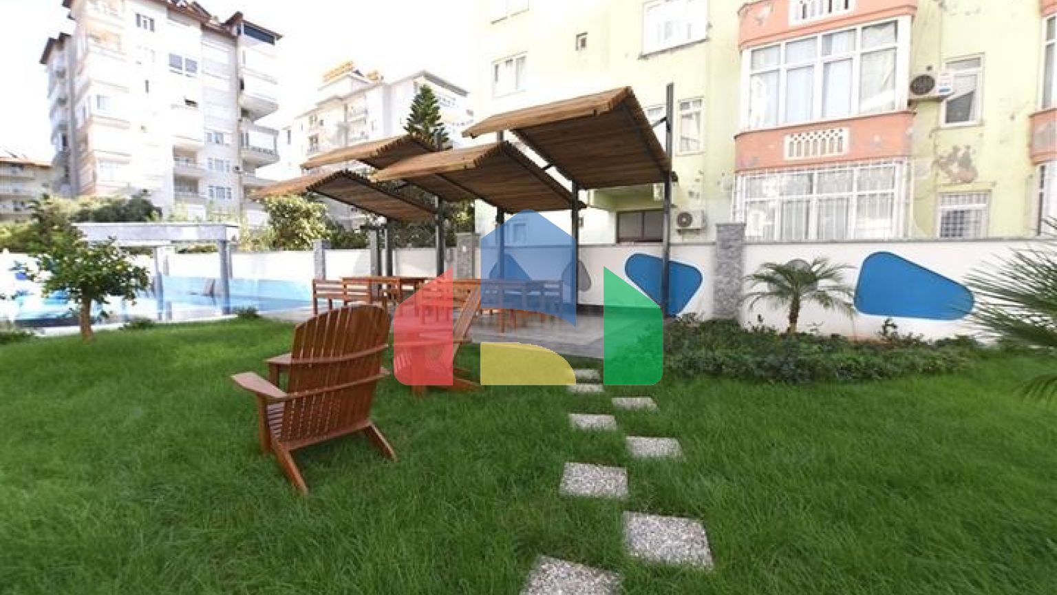 Пентхаус 2 + 1 з видом на море на Клеопатрі