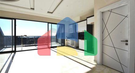 Пентхаус 2 + 1 з видом на море на Клеопатрі