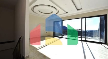 Пентхаус 2 + 1 з видом на море на Клеопатрі