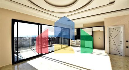 Пентхаус 2 + 1 з видом на море на Клеопатрі