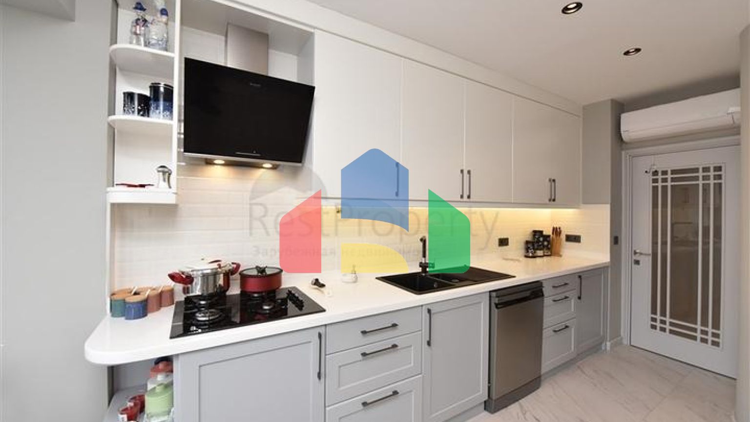 Продается пентхаус 3+1 на крепости в Алании