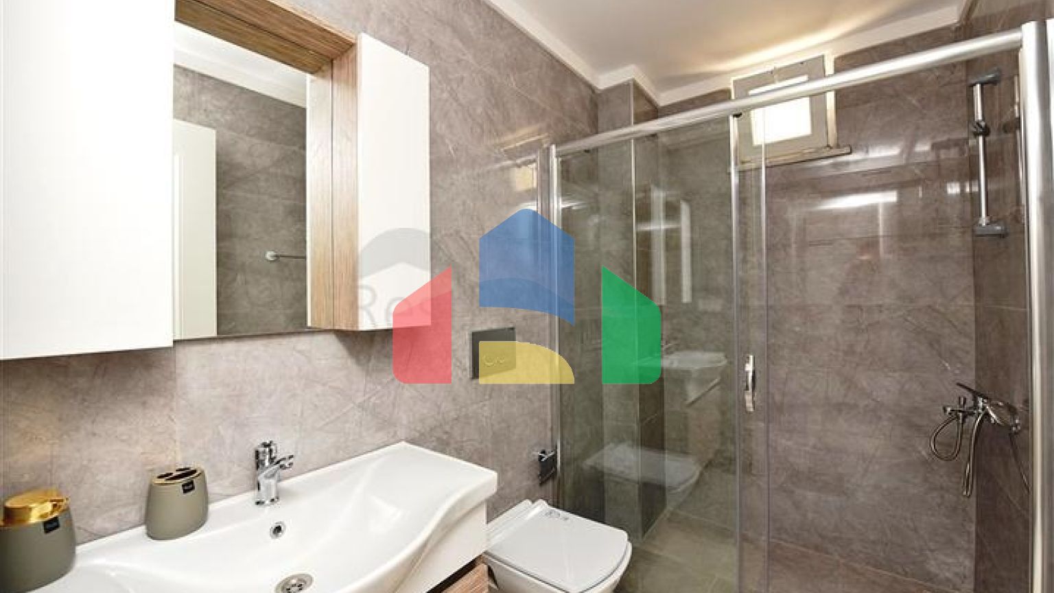 Садовий дуплекс в центрі Аланії