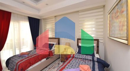 Садовий дуплекс в центрі Аланії