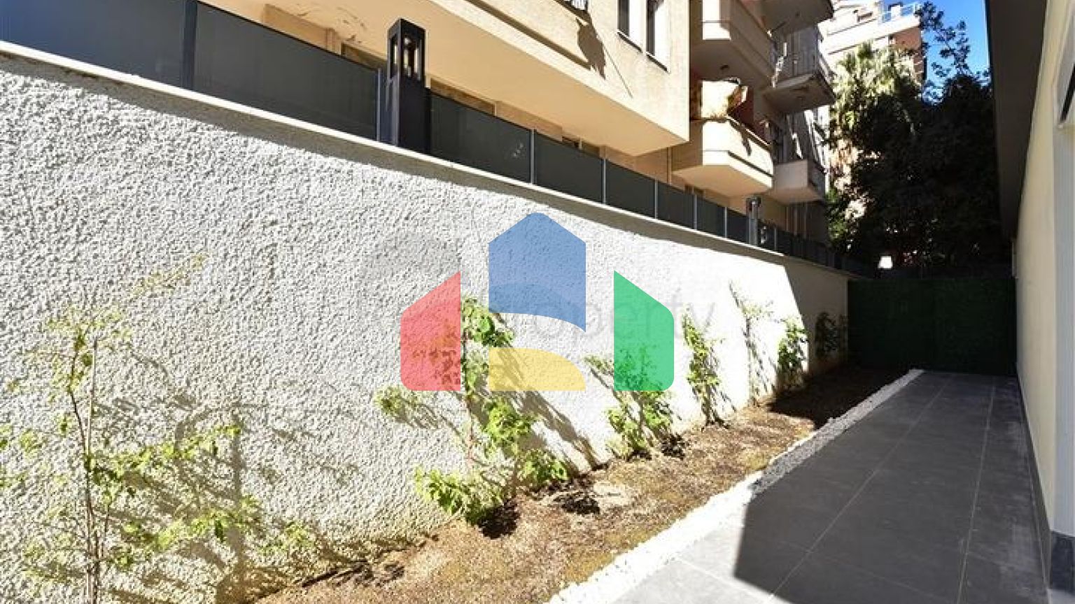 Садовий дуплекс в центрі Аланії