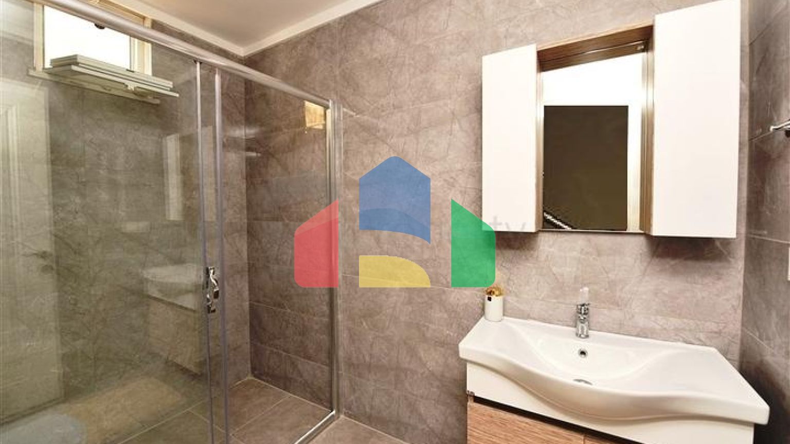 Садовий дуплекс в центрі Аланії