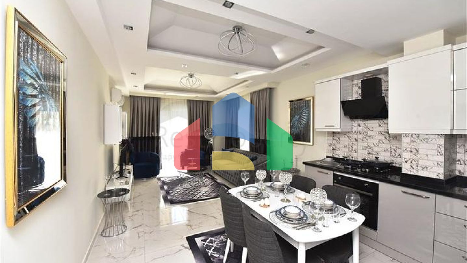 Садовий дуплекс в центрі Аланії