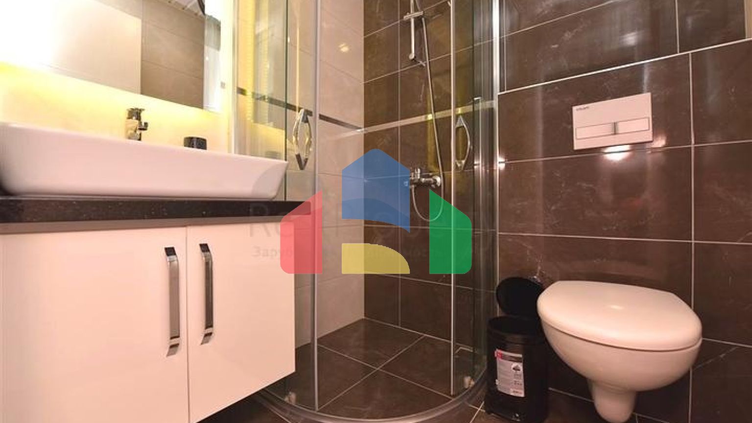 Шикарная меблированная вилла планировкой 5+1 в центре Алании