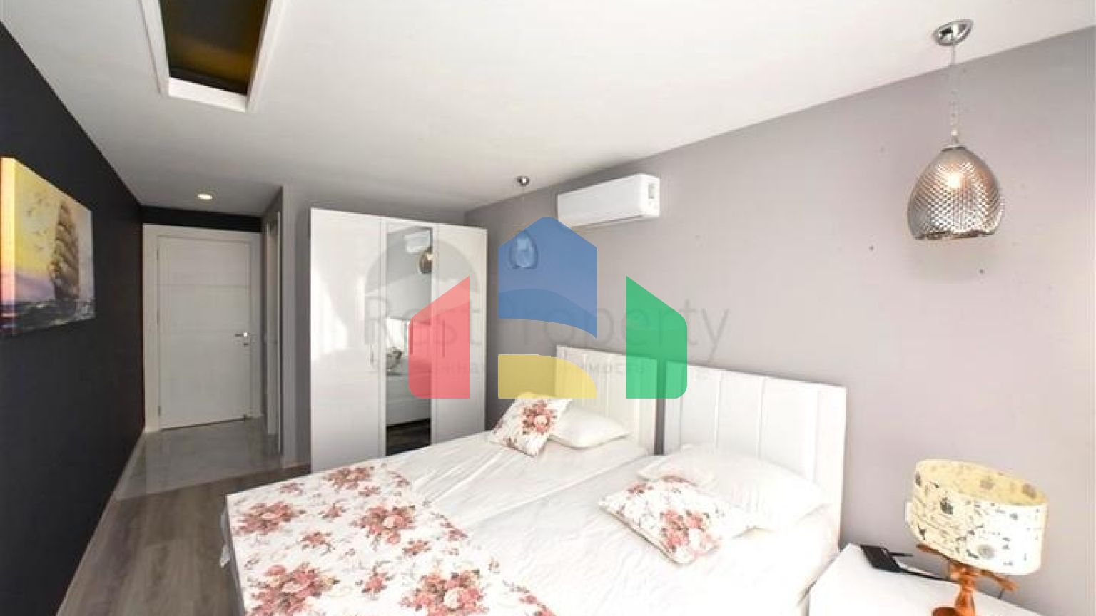 Шикарная меблированная вилла планировкой 5+1 в центре Алании