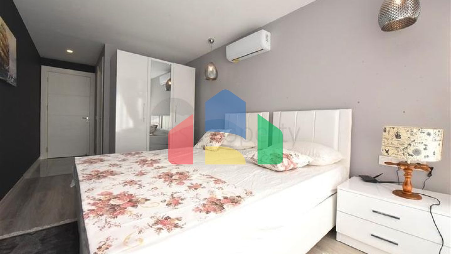 Шикарная меблированная вилла планировкой 5+1 в центре Алании