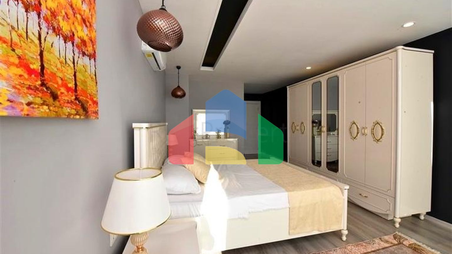 Шикарная меблированная вилла планировкой 5+1 в центре Алании