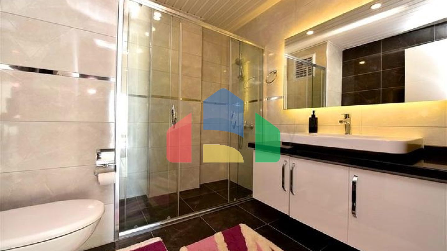 Шикарная меблированная вилла планировкой 5+1 в центре Алании