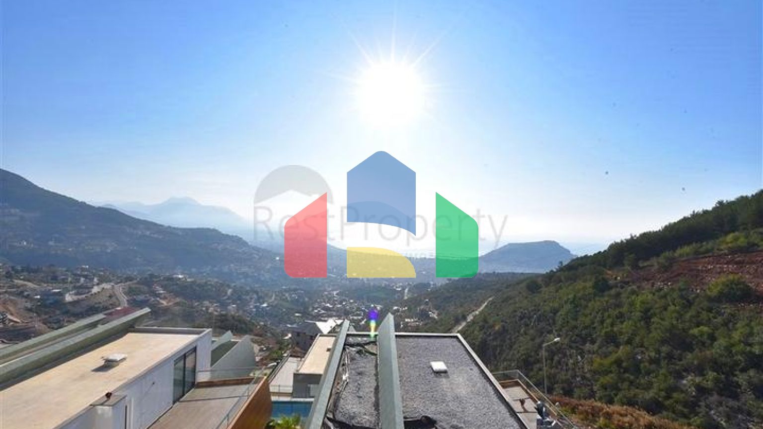 Шикарная меблированная вилла планировкой 5+1 в центре Алании