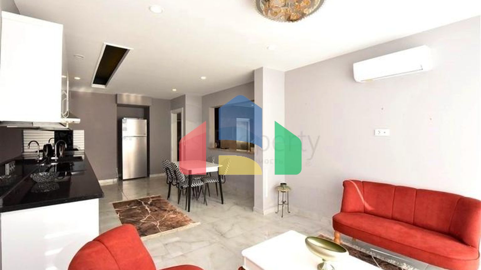 Шикарная меблированная вилла планировкой 5+1 в центре Алании