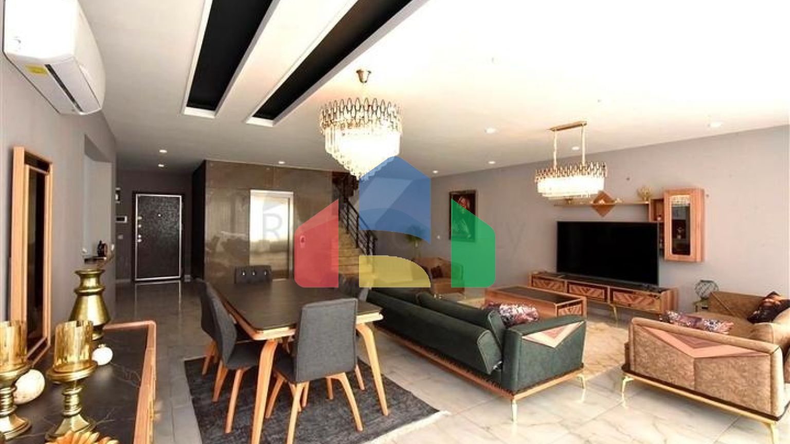 Шикарная меблированная вилла планировкой 5+1 в центре Алании