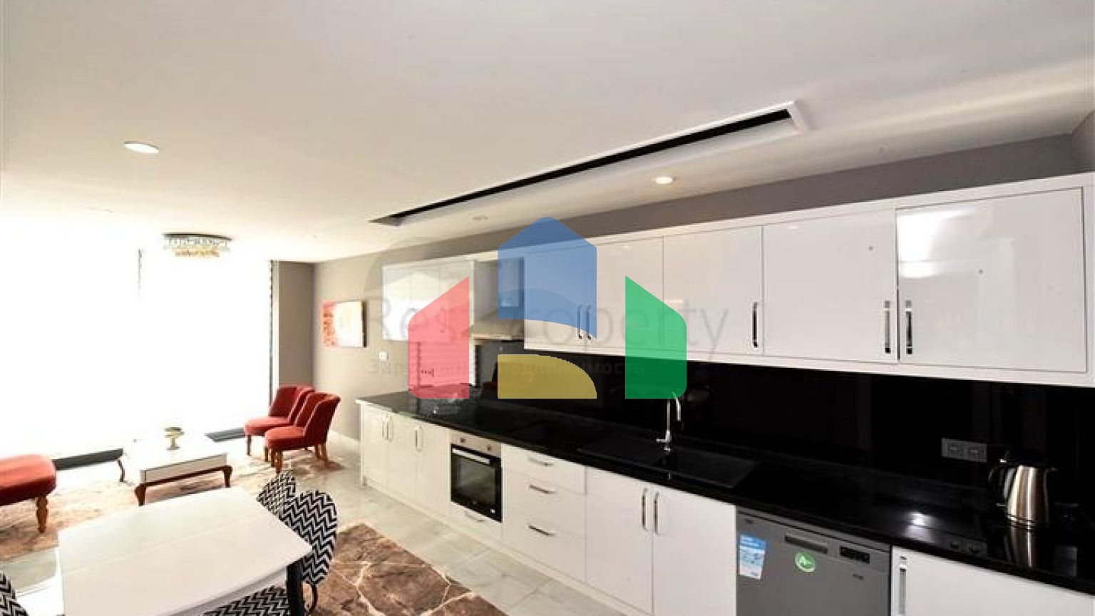 Шикарная меблированная вилла планировкой 5+1 в центре Алании