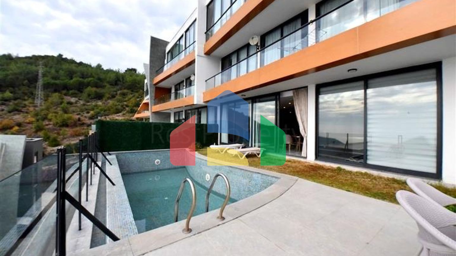 Вілла планування 5+1 в центральному районі Аланії