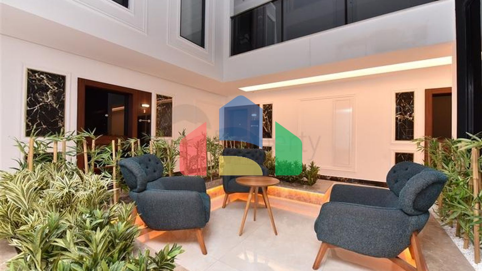 Шикарна квартира плануванням 3 + 1 з окремою кухнею в центральній частині Аланії