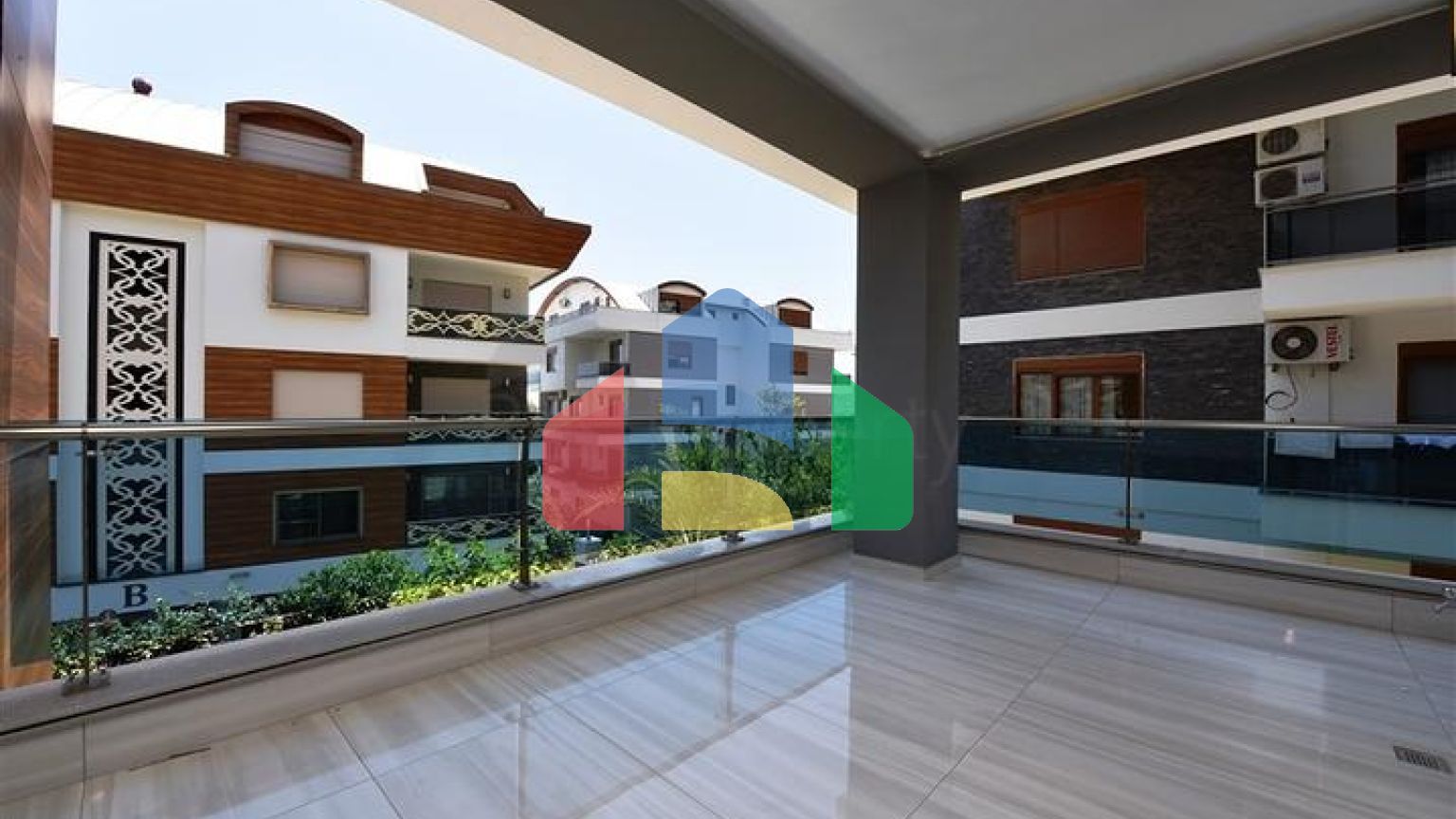 Квартиры в новом современном комплексе в центре Алании