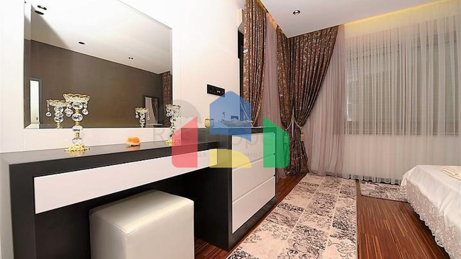 Квартиры в новом современном комплексе в центре Алании