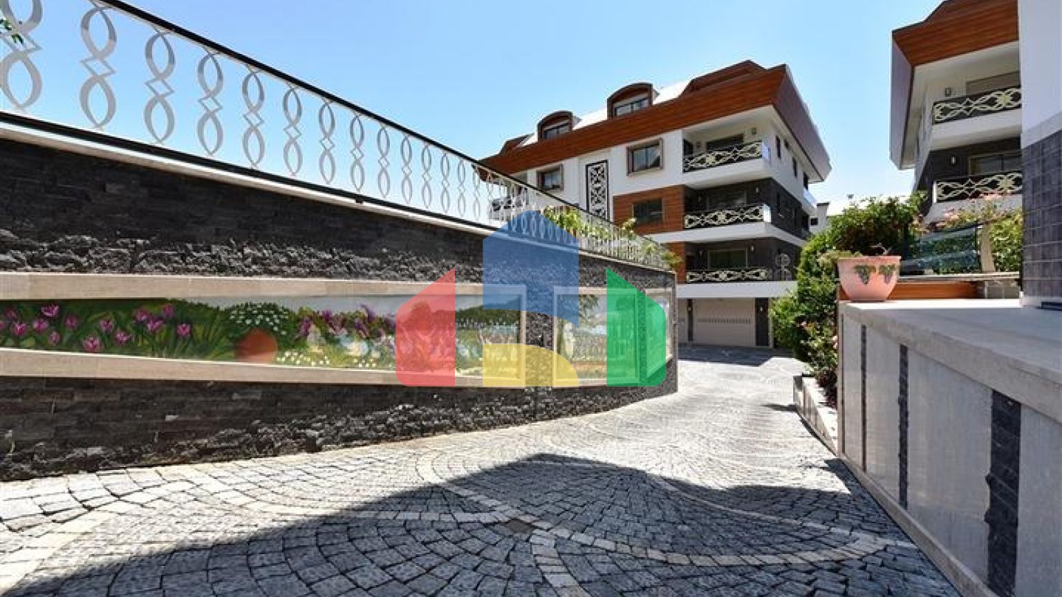 Квартиры в новом современном комплексе в центре Алании