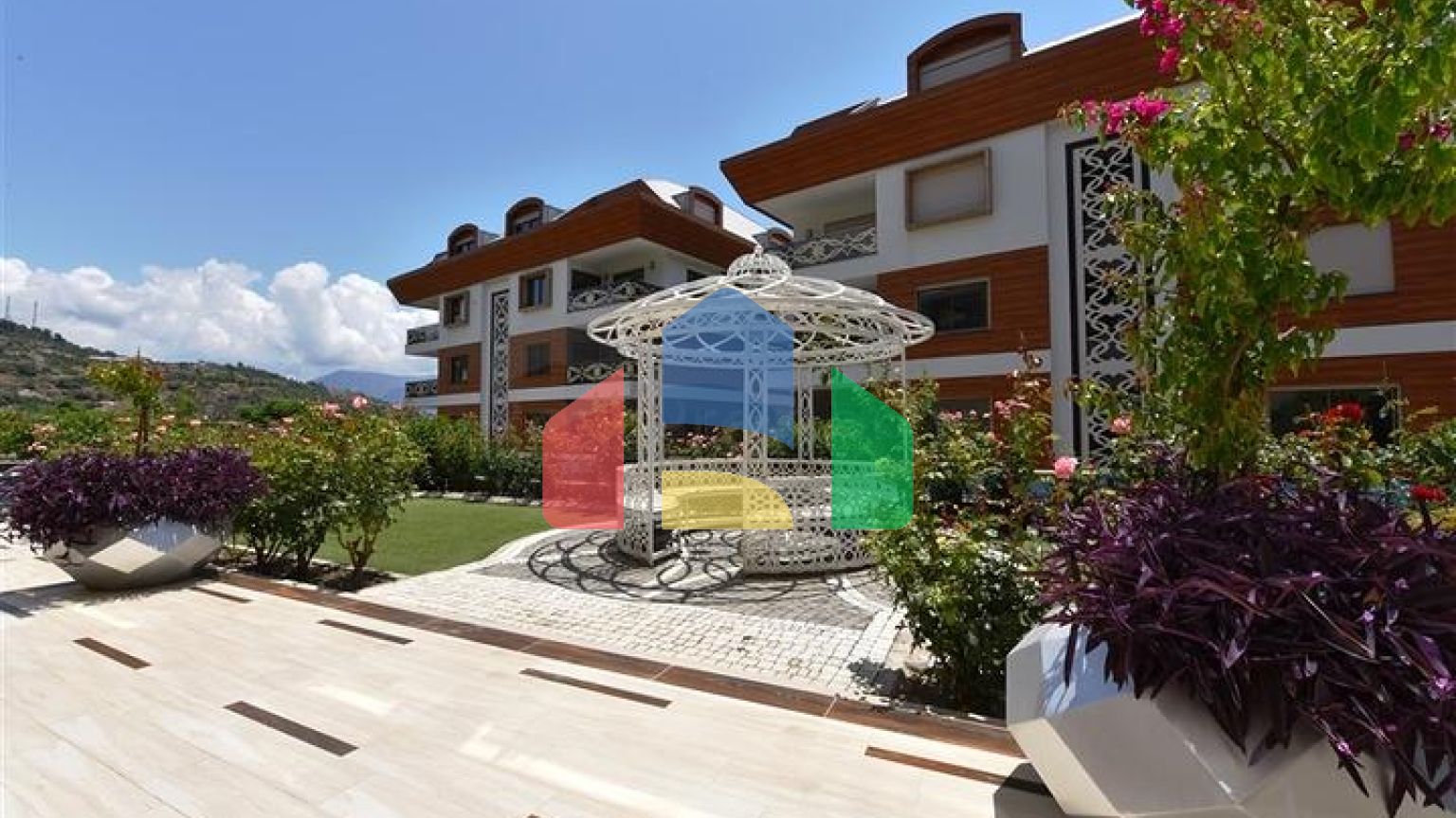 Квартиры в новом современном комплексе в центре Алании