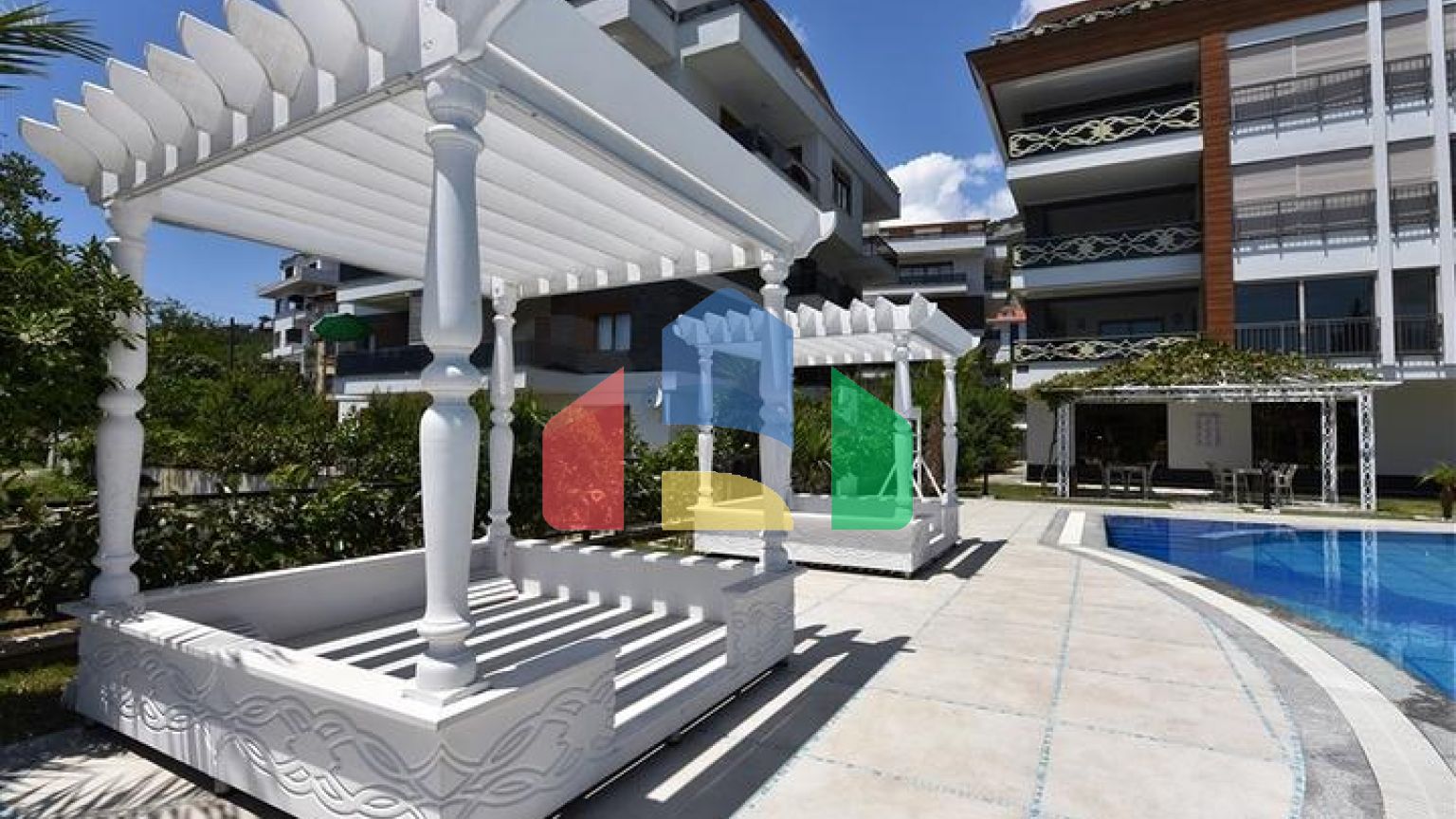 Квартиры в новом современном комплексе в центре Алании