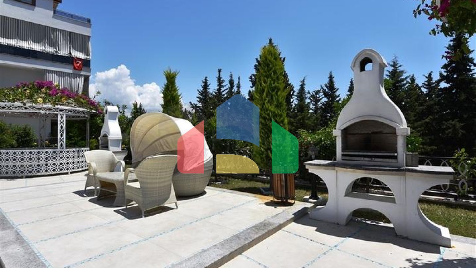 Квартиры в новом современном комплексе в центре Алании